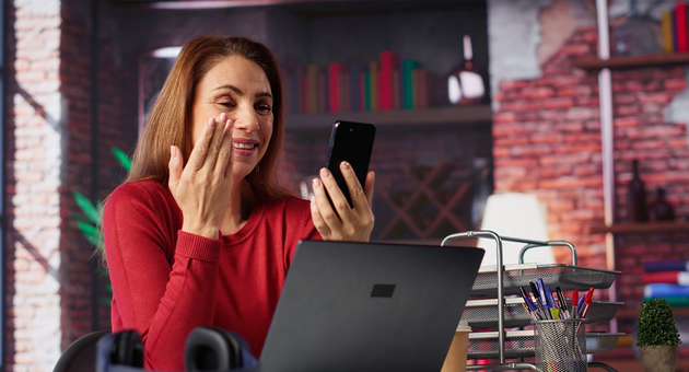 How to Use SMS Blast Online to Reach More Customers Instantly