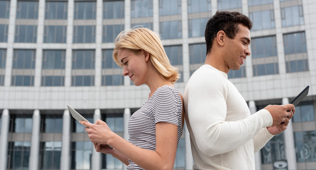What is the difference between transactional SMS and bulk SMS?